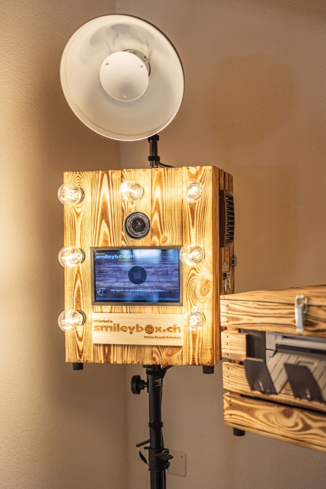 Gutschein für eine Fotobox mit unlimitiertem Drucken für 1 ganzes Wochenende